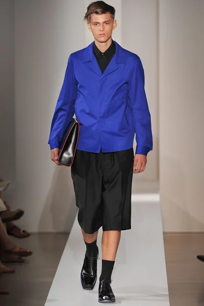 Look 8